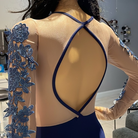 Beautiful body - Picture 6 of 9